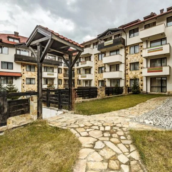 aparthotel-dream-bansko-hotel-exterior-building