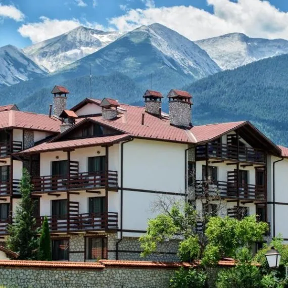 dumanov-bansko-hotel-exterior