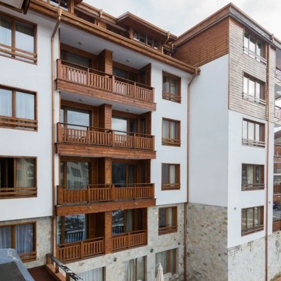 evergreen-hotel-bansko-exterior-by-day