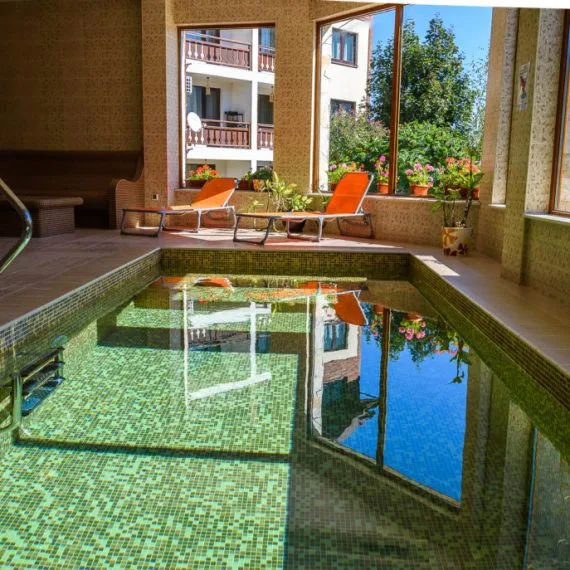 evergreen-hotel-bansko-interior-pool
