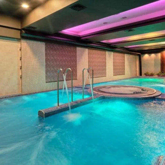 grand_jacuzzi