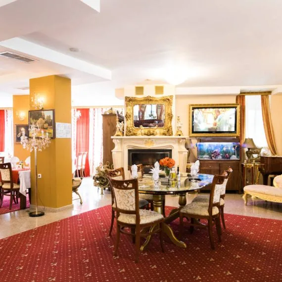 hotel-elegant-lux-bansko-lobby