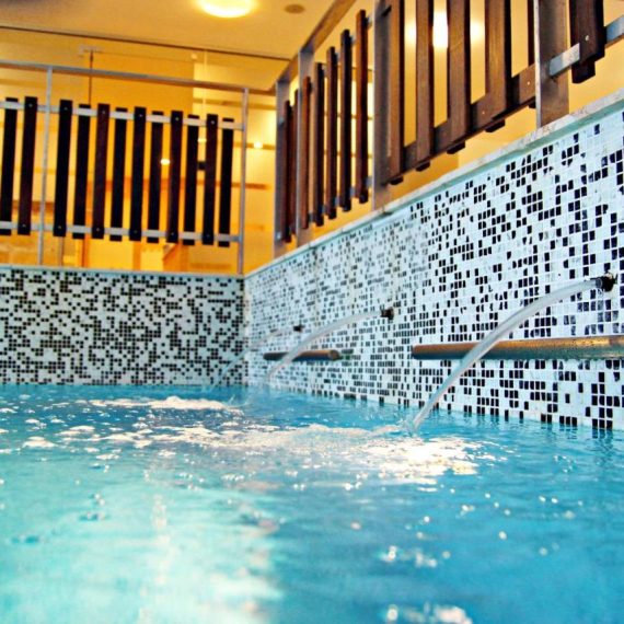 mpm-hotel-sport-bansko-heated-pool