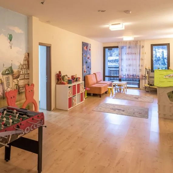st-george-bansko-hotel-playroom