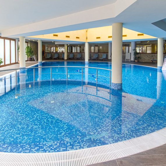 vihren-palace-hotel-bansko-indoor-swimming-pool-min