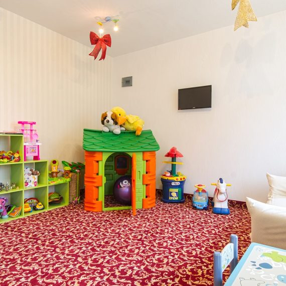 vihren-palace-hotel-bansko-playroom-min