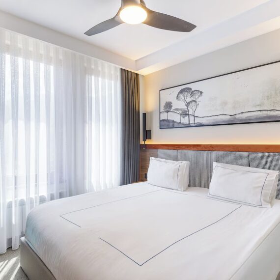 Regnum_Room2