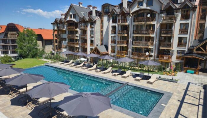 entrye bansko outdoor pool