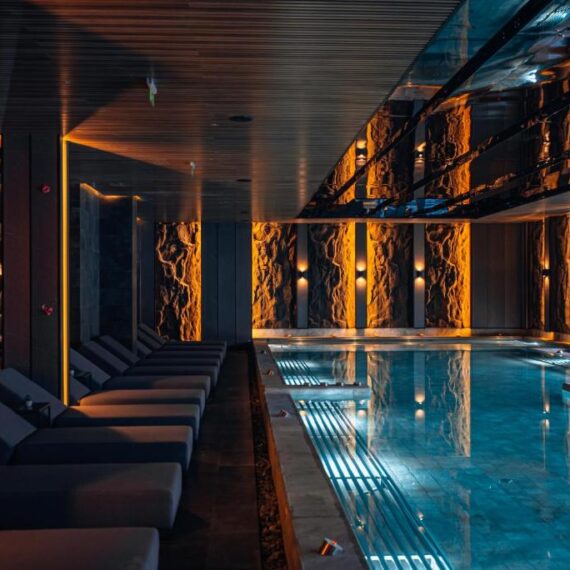 grand-hotel-bansko-pulse-spa-indoor-pools2