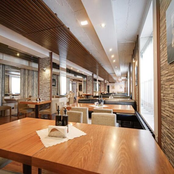 riverside boutique bansko restaurant