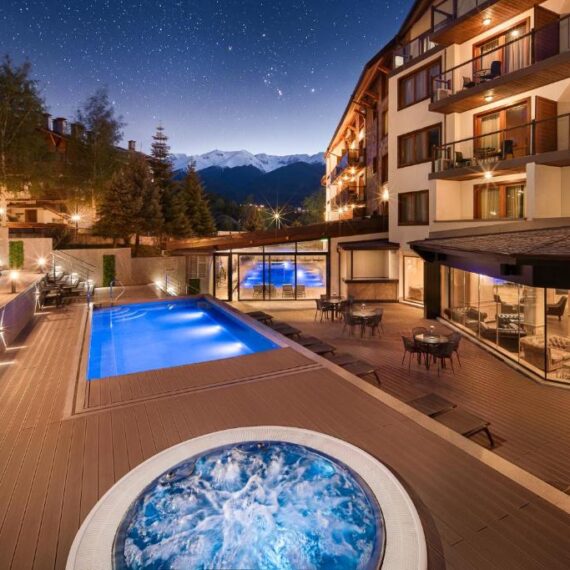 st-ivan-rilski-bansko-external-pool