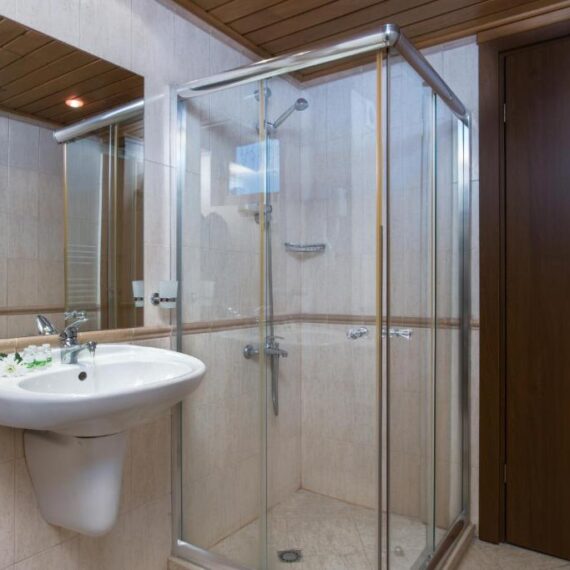 mura-hotel-bansko-bathroom