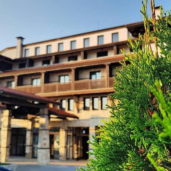 trinity-bansko-hotel-outdoor-3