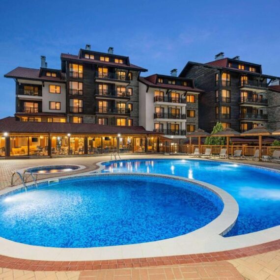 Balkan-Jewel-Resort-outdoor-pool