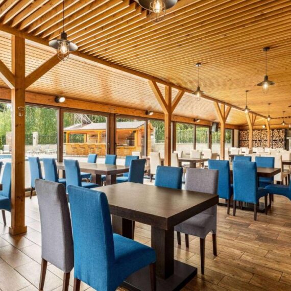 Balkan-Jewel-Resort-outdoor-restaurant