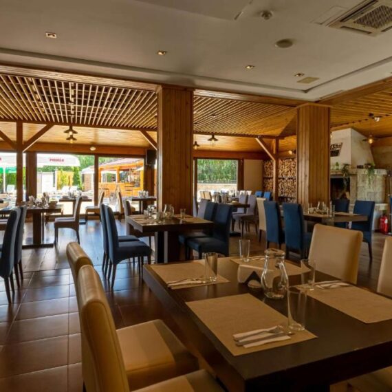 Balkan-Jewel-Resort-outdoor-restaurant1