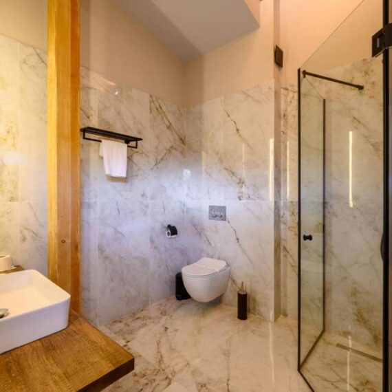Grand-Hotel-Therme-bansko-apartment-bathroom