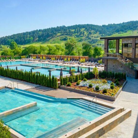 Grand-Hotel-Therme-bansko-external-pools1