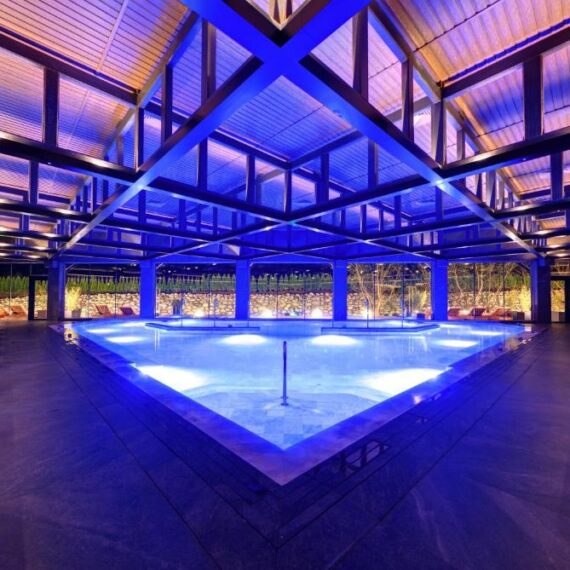 Grand-Hotel-Therme-bansko-indoor-pool