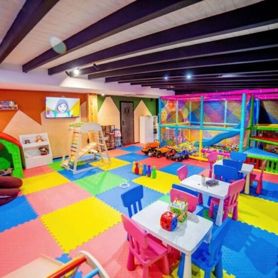 Grand-Hotel-Therme-bansko-kids-indoor-playground