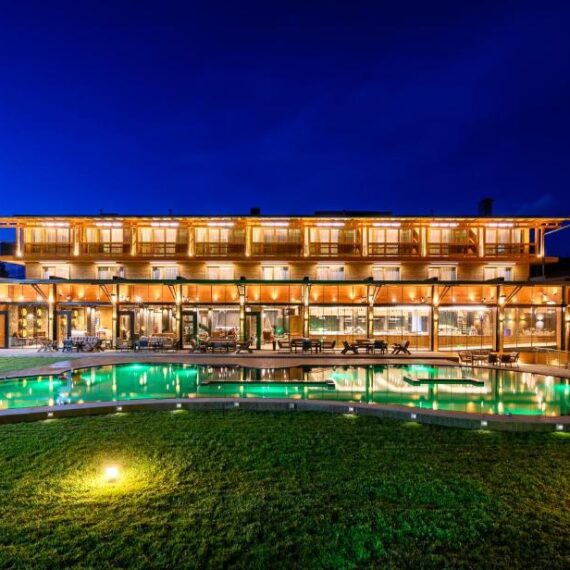 Grand-Hotel-Therme-bansko-outdoor-pool