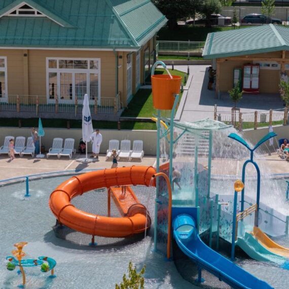 Hot-Springs-Medical-and-SPA-bansko-outdoor-pool1