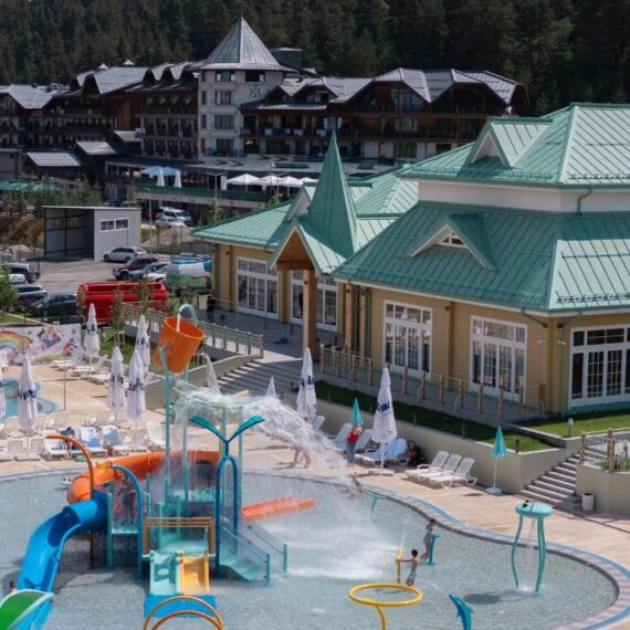 Hot-Springs-Medical-and-SPA-bansko-pool1