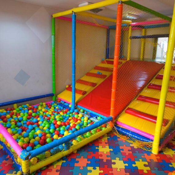 Hotel-Bansko-SPA-Holidays-playground