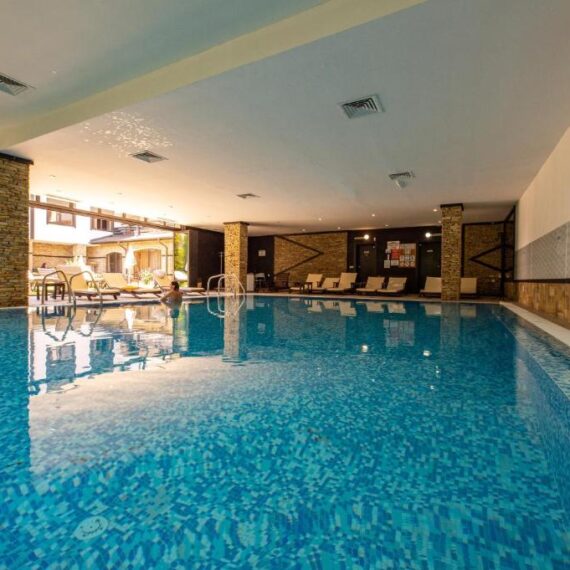 Hotel-Bansko-SPA-Holidays-pool