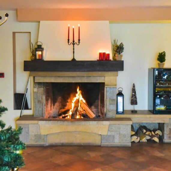 Hotel-Bojur-Bojurland-Apartment-Complex-bansko-fireplace
