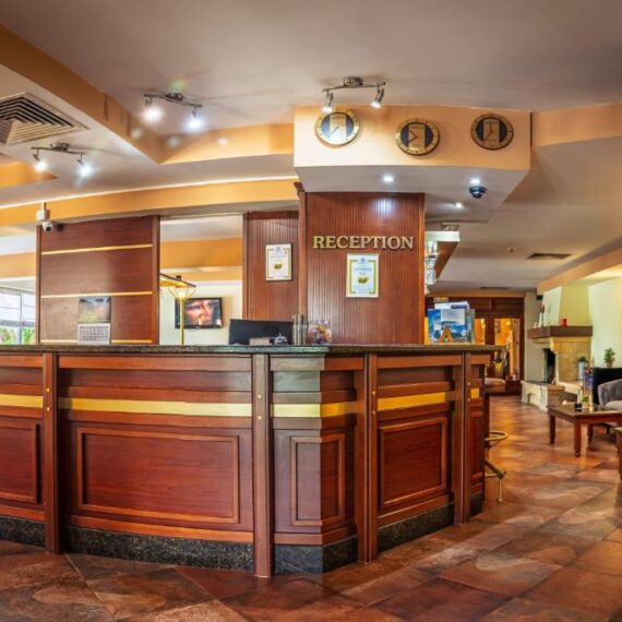 Hotel-Bojur-Bojurland-Apartment-Complex-bansko-reception