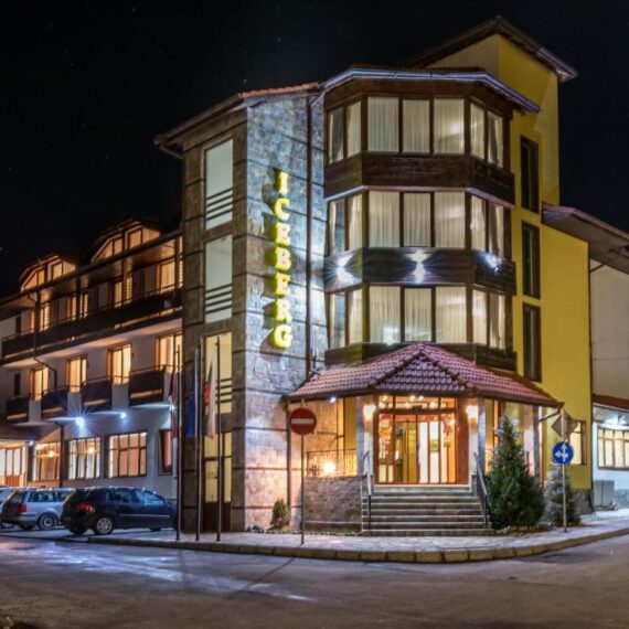 Hotel-Iceberg-Bansko-external