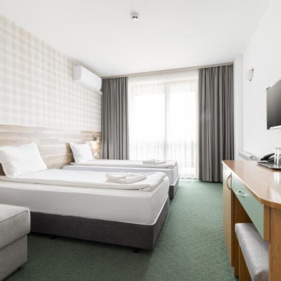 Hotel-Iceberg-Bansko-room1