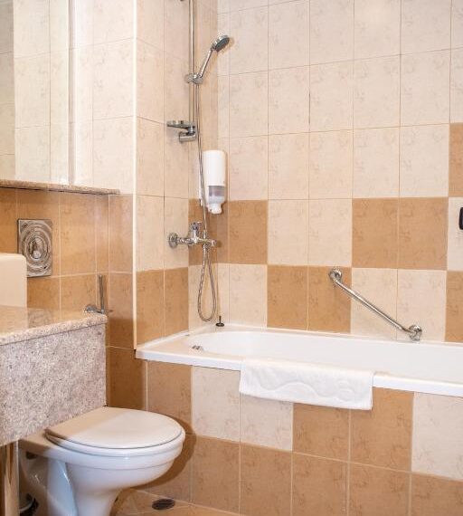 Hotel-Orphey-bansko-bathroom