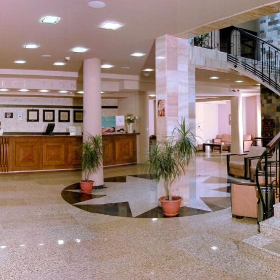 Hotel-Orphey-bansko-reception