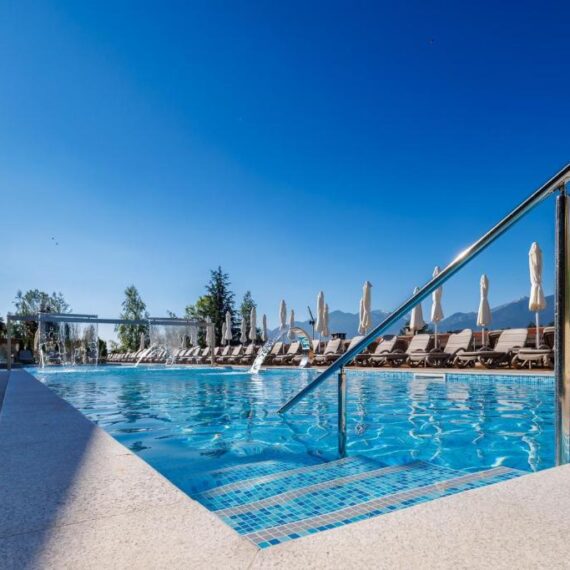 Katarino-SPA-Hotel-exterior-pool