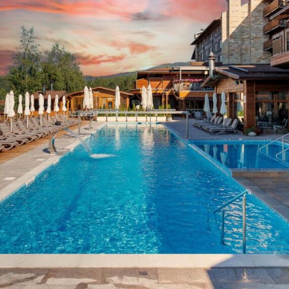 Katarino-SPA-Hotel-exterior-pool1