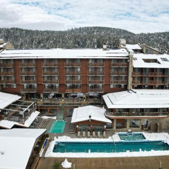 Katarino-SPA-Hotel-exterior-snow
