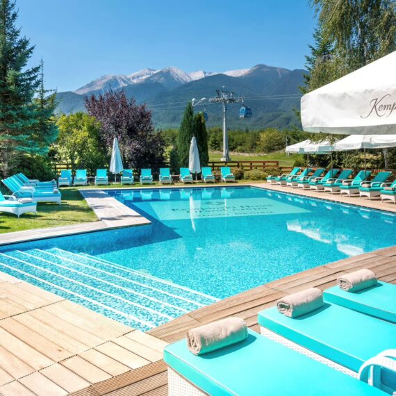 Kempinski-Hotel-Grand-Arena-Bansko-pool