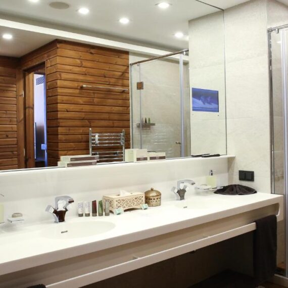 Lucky-Bansko-Aparthotel-SPA-and-Relax-bathroom1