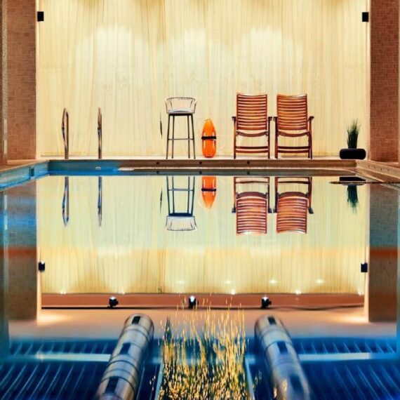 Lucky-Bansko-Aparthotel-SPA-and-Relax-indoor-pool1