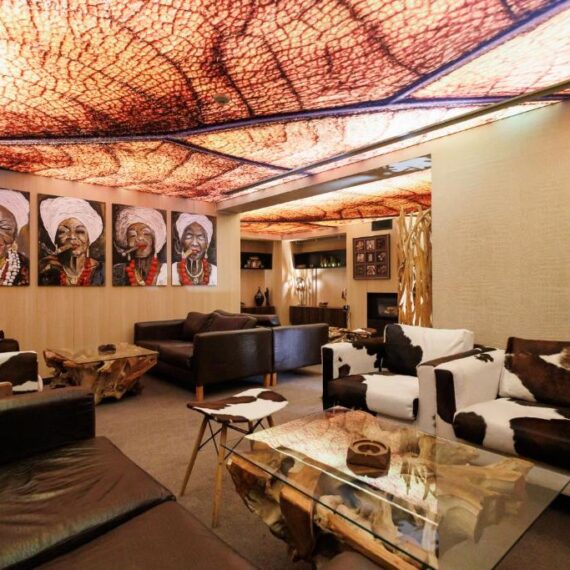 Lucky-Bansko-Aparthotel-SPA-and-Relax-living-room