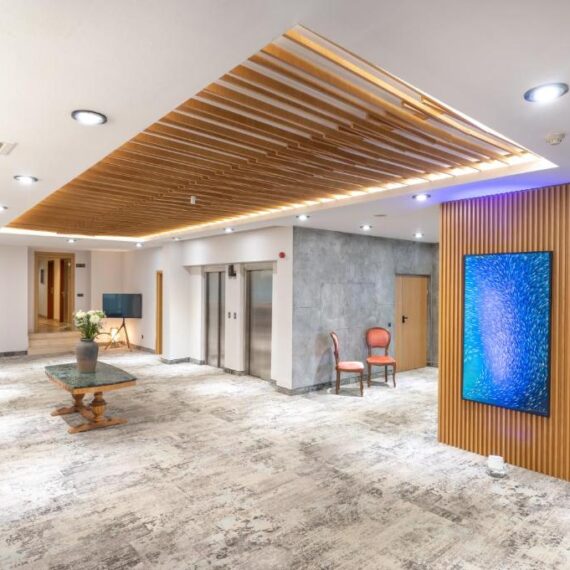 ODAYA-Social-Hotel-Bansko-entrance