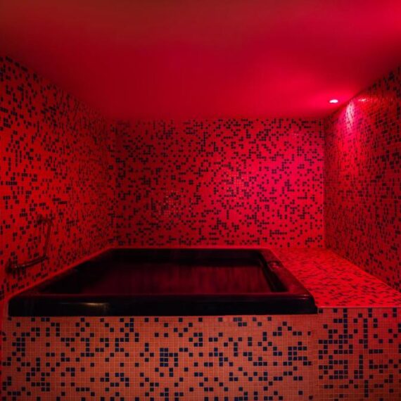 ODAYA-Social-Hotel-Bansko-jacuzzi