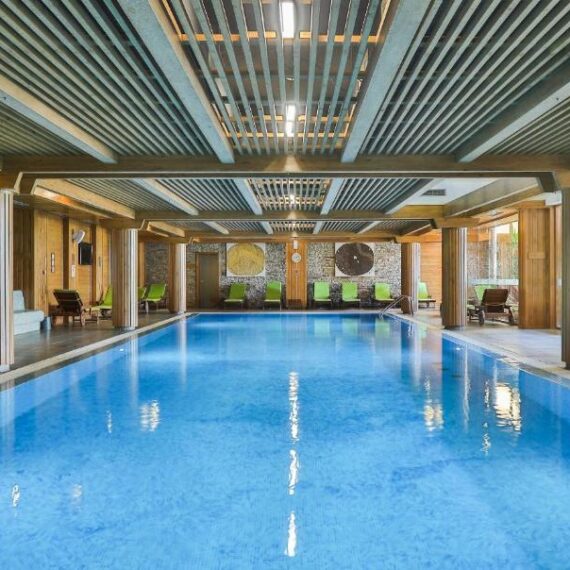 Pirin-Golf-Country-Club-Apartment-Complex-bansko-pool