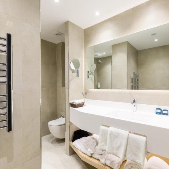 Regnum-Banya-Thermal-Hotel-bansko-bathroom1