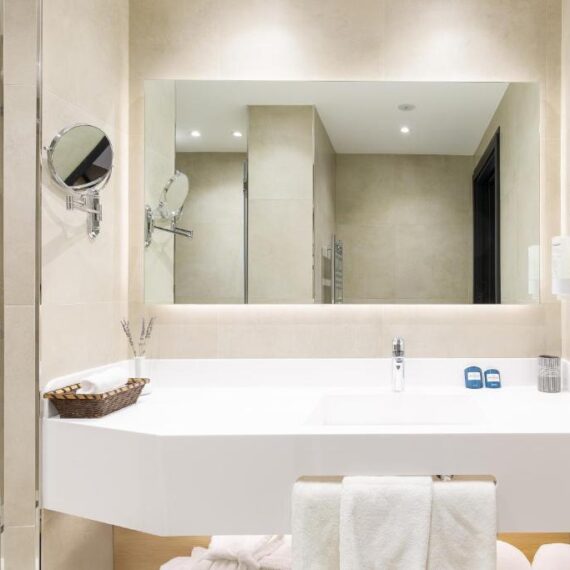 Regnum-Banya-Thermal-Hotel-bansko-bathroom3