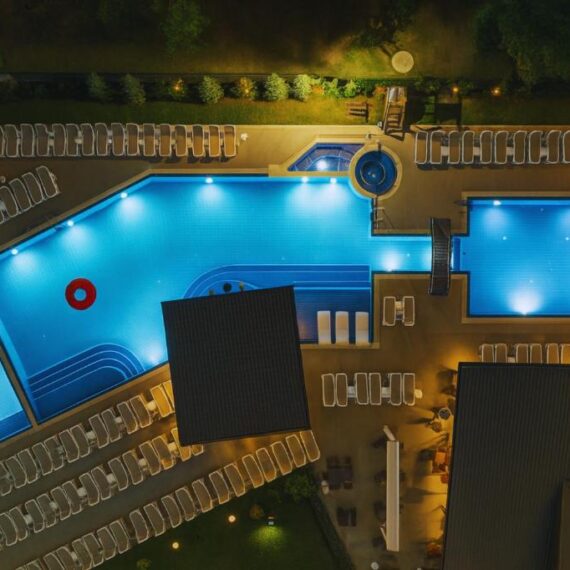 Regnum-Banya-Thermal-Hotel-bansko-external-pools