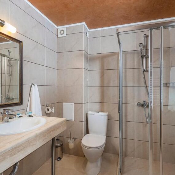 Royal-Park-Hotel-bansko-bathroom