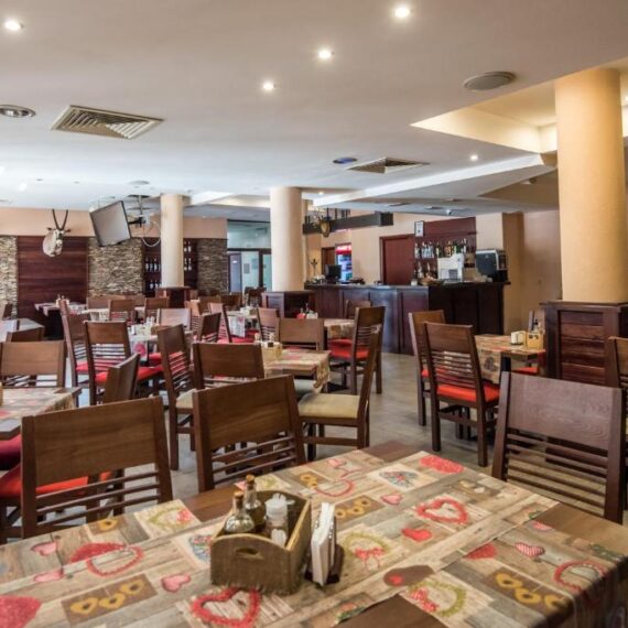 apart-hotel-orbilux-bansko-restaurant1